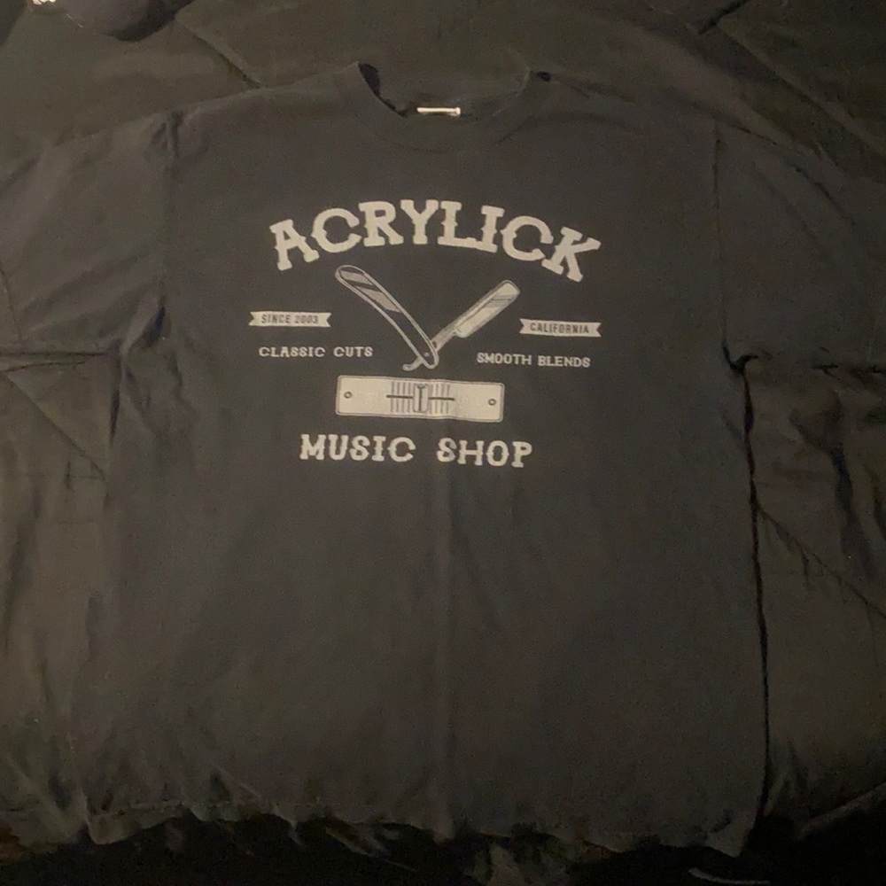Acrylick tee shirt